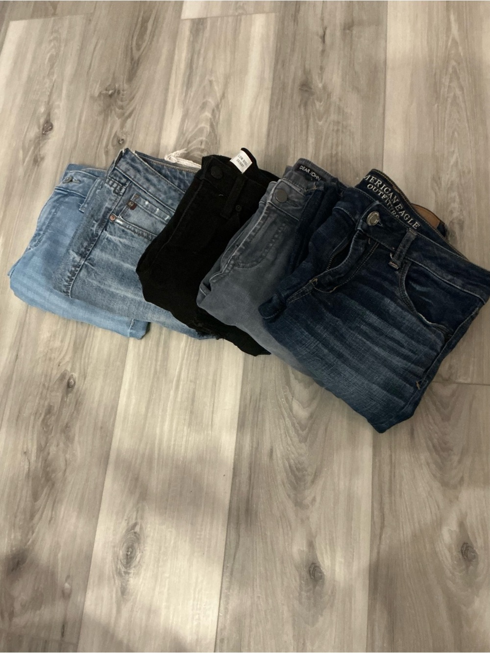 Five Pair of size 6/28 Jeans EUC
